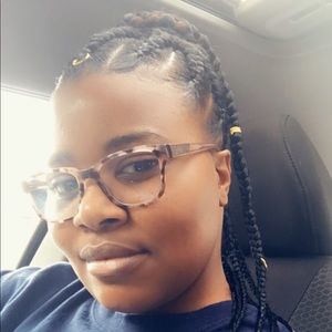 Meet your Posher, Cierra